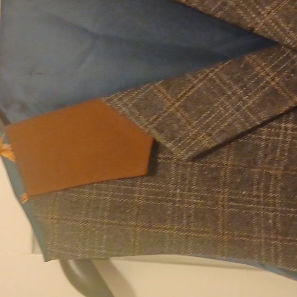Mens grey plaid double breasted vest with brown suede trim, SZ 50R - Picture 2 of 9